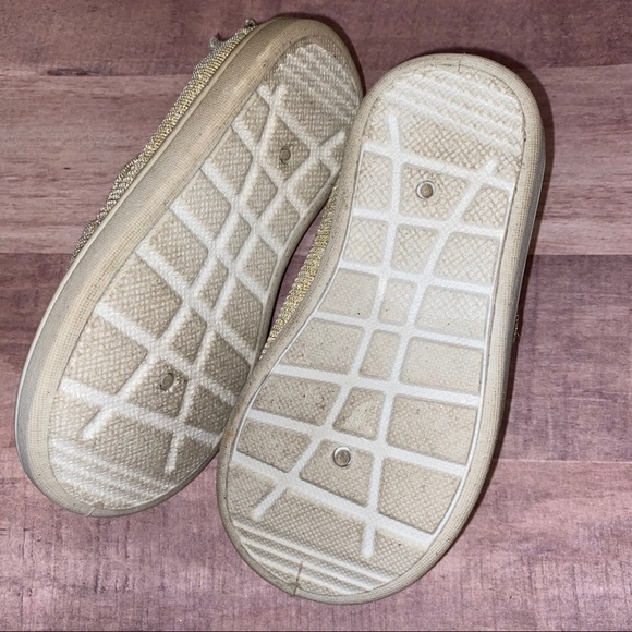 Austin Trading Co Gold Sparkle Shoes 6 - Picture 6 of 6